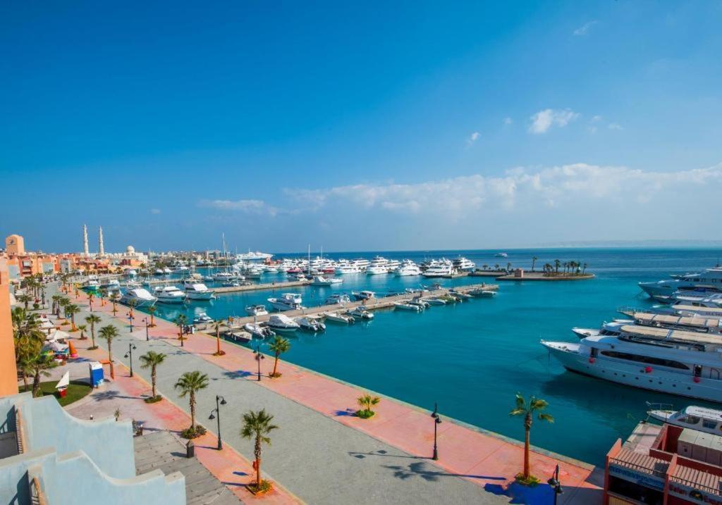 Outstanding Apartment With Marina Hurghada View Esterno foto